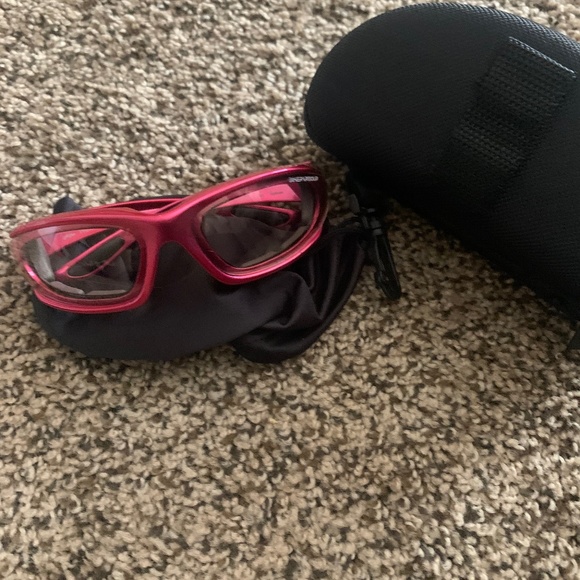 Woman’s riding googles - Picture 1 of 2